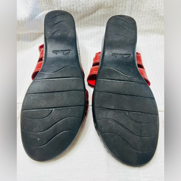 Clark leather sandals, 10w, only worn twice.  Great condition. - Picture 3 of 7
